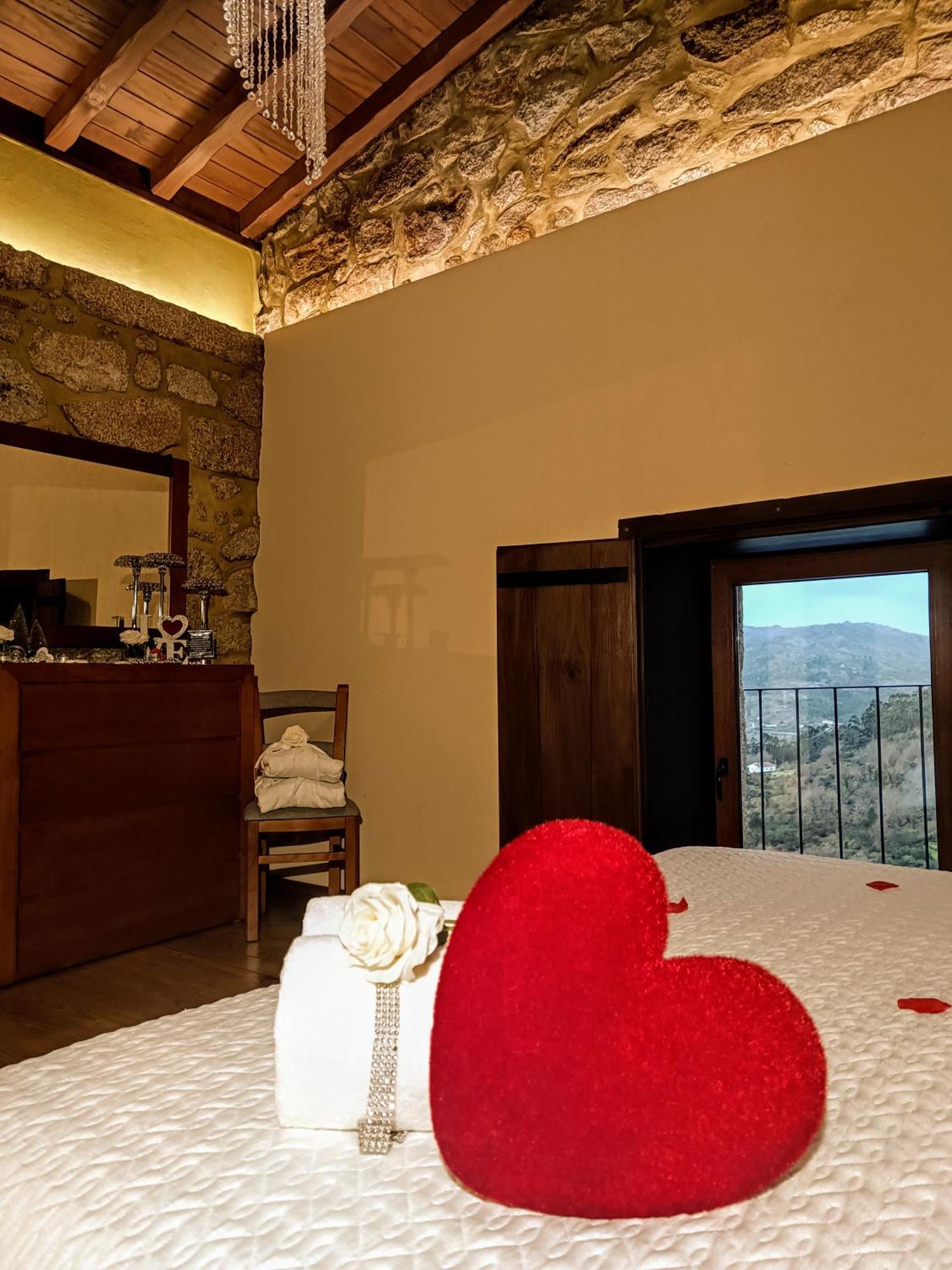 Hotel Casa Favo De Mel - Jacuzzi Privado & Lareira - Piscina Arcos de Valdevez Exterior foto